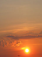 Jak wida%u0107 trudno jest sfotografowa%u0107 zach&oacute;d s%u0142o%u0144ca w mie%u015Bcie bez udzia%u0142u anten