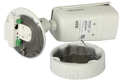 Bottom view of the camera and view of its base